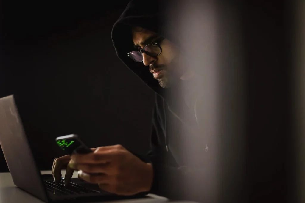 5 Things Every Android User Should Know To Keep Their Mobile Safe from Hackers how to deal with hacking or tapping your phone